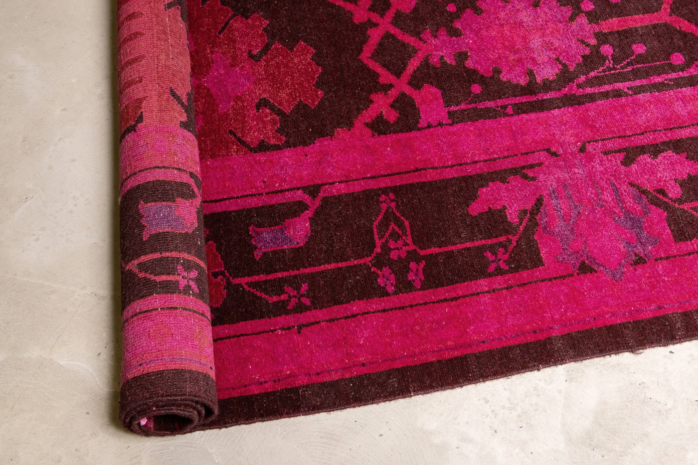 Vintage Teppich rot pink Detail
