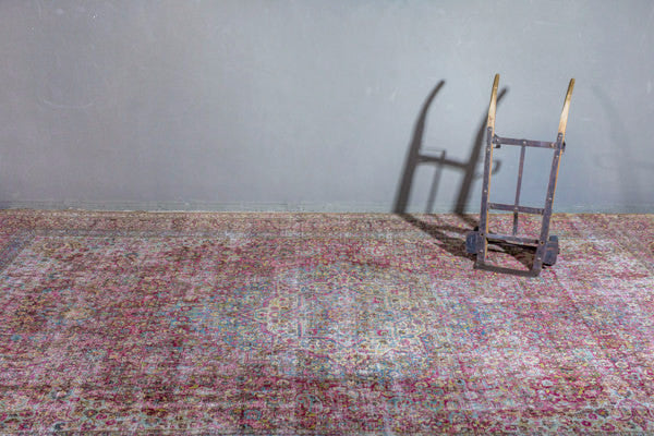 THE KNOTS - Vintage Teppich - handgemacht - Carpet - Rug - handmade - Persian - pattern - muster - wool - wolle - overdyed - pink